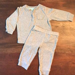 Carter’s Gray Outfit